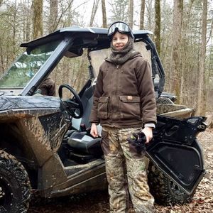 Meet your Posher, Eli